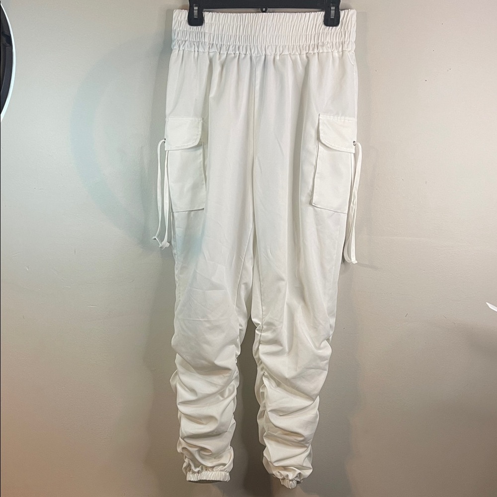 SHEIN Women’s Cream Cargo Joggers Size Large #208